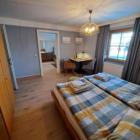 Gesa's & Tom's Stadtappartement Апартаменты Зальфельден